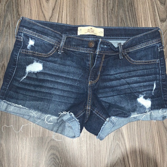 Size 9 hollister midi shorts - Picture 1 of 2